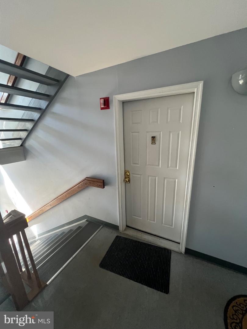 8330 Montgomery Run Rd #e Property Photo 2