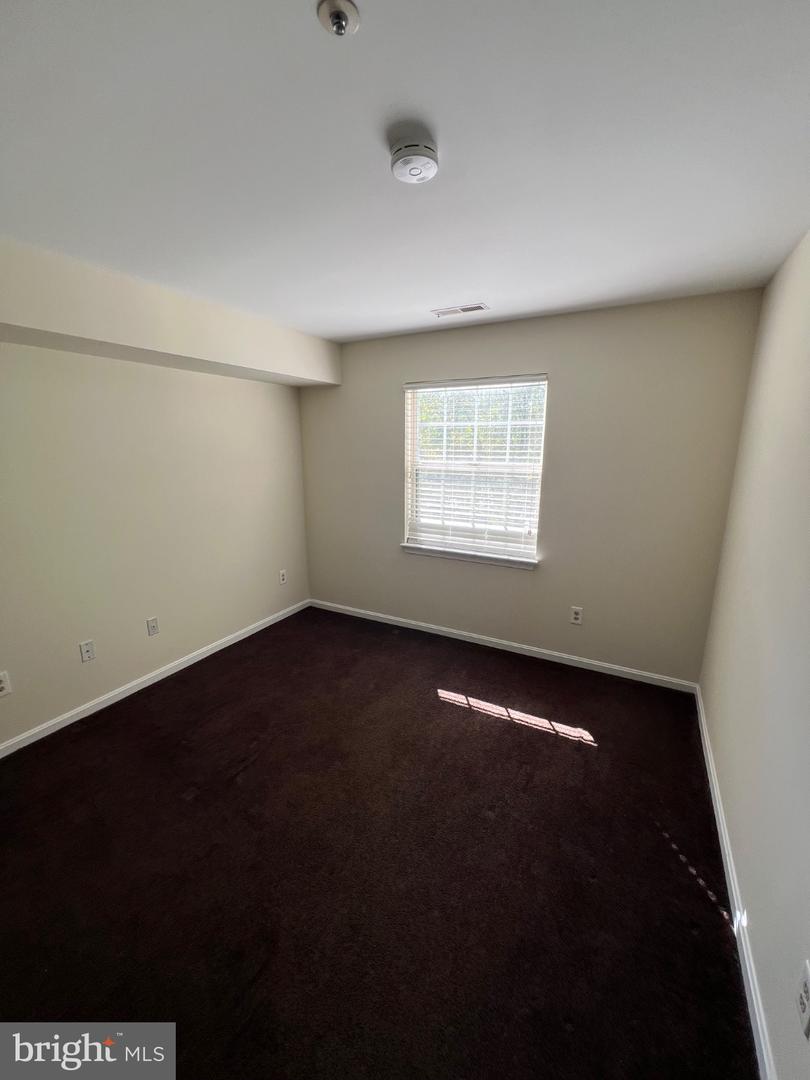 8330 Montgomery Run Rd #e Property Photo 13