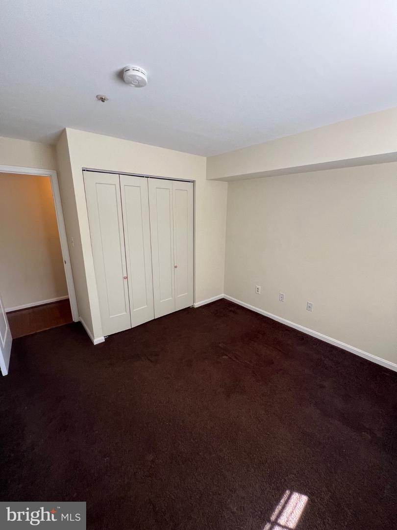 8330 Montgomery Run Rd #e Property Photo 14