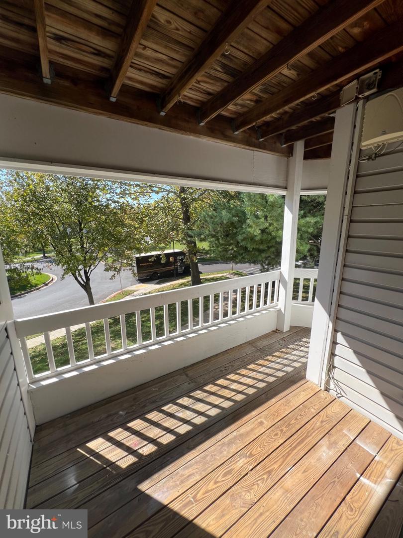 8330 Montgomery Run Rd #e Property Photo 20