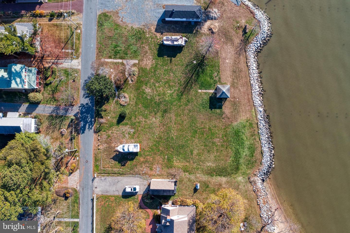 Lawton Ave Property Photo 11