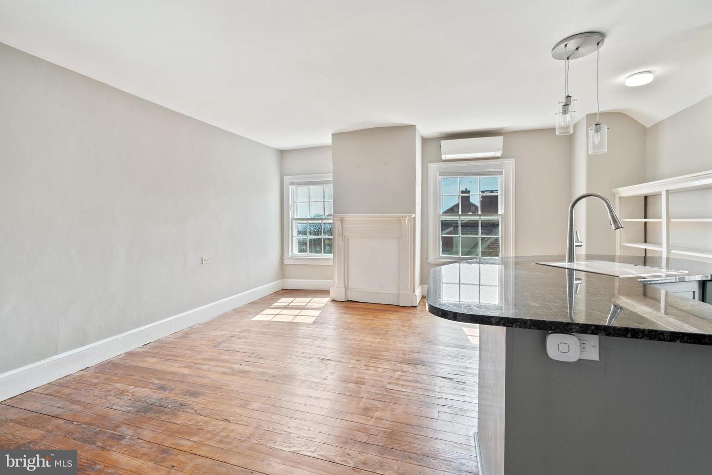 117 N Water St N #3b Property Photo 5