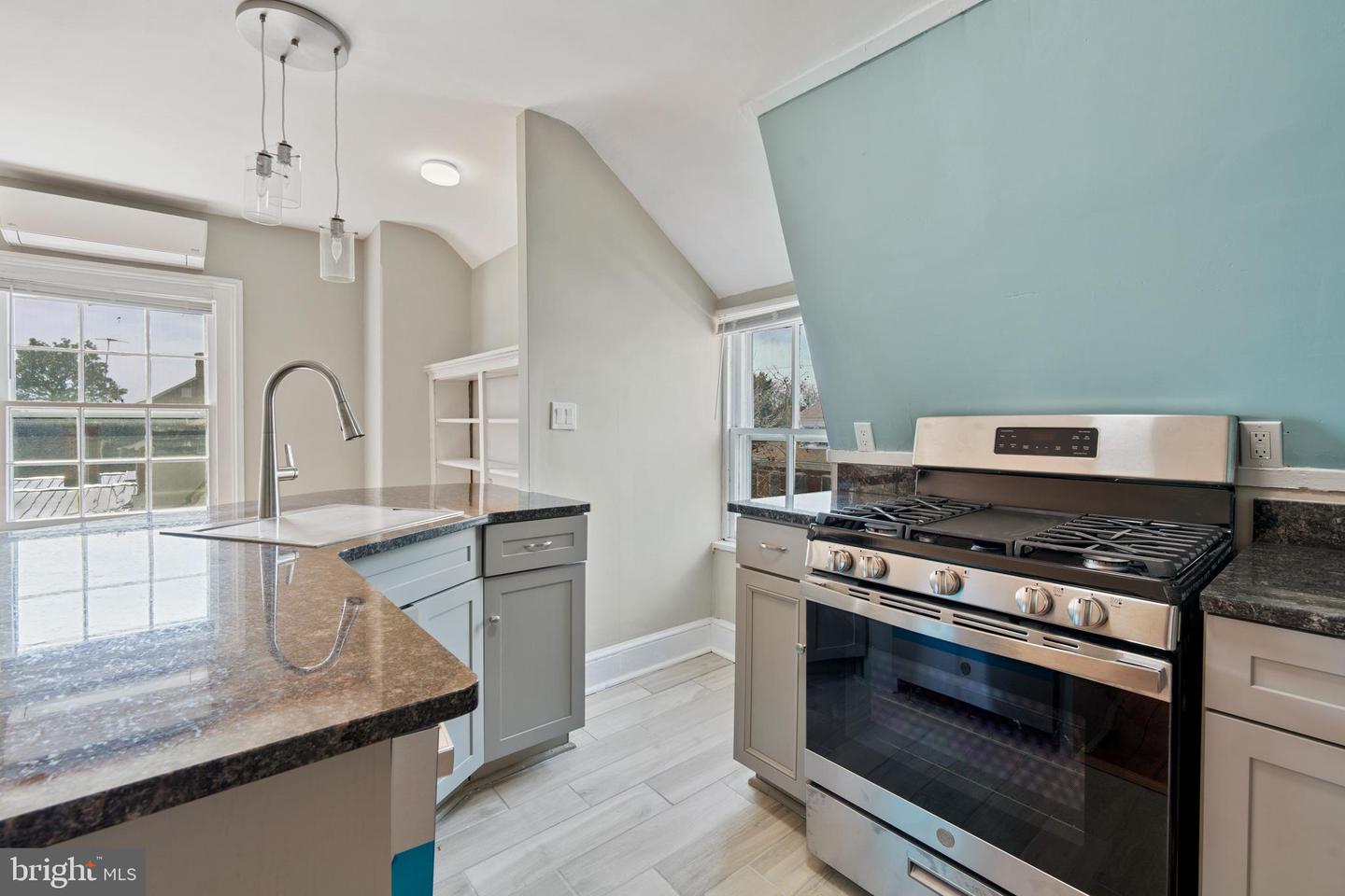 117 N Water St N #3b Property Photo 6