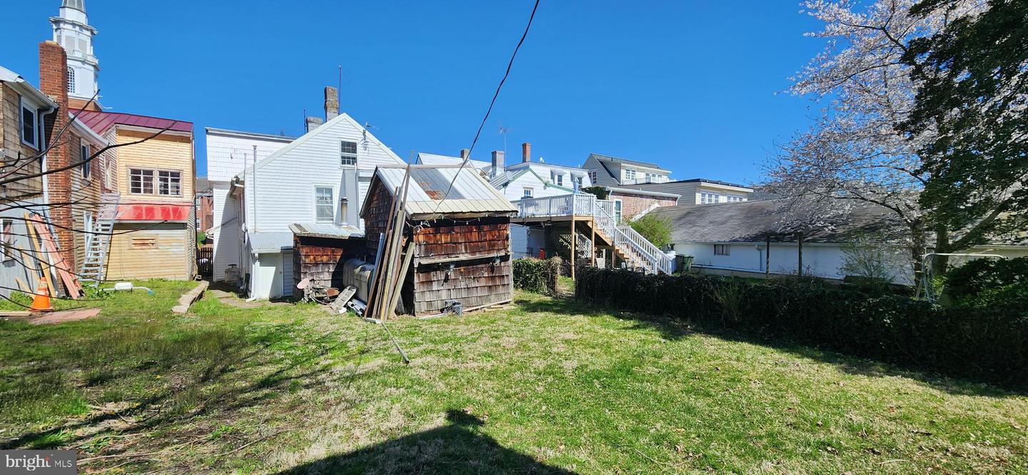 349 High St Property Photo 8