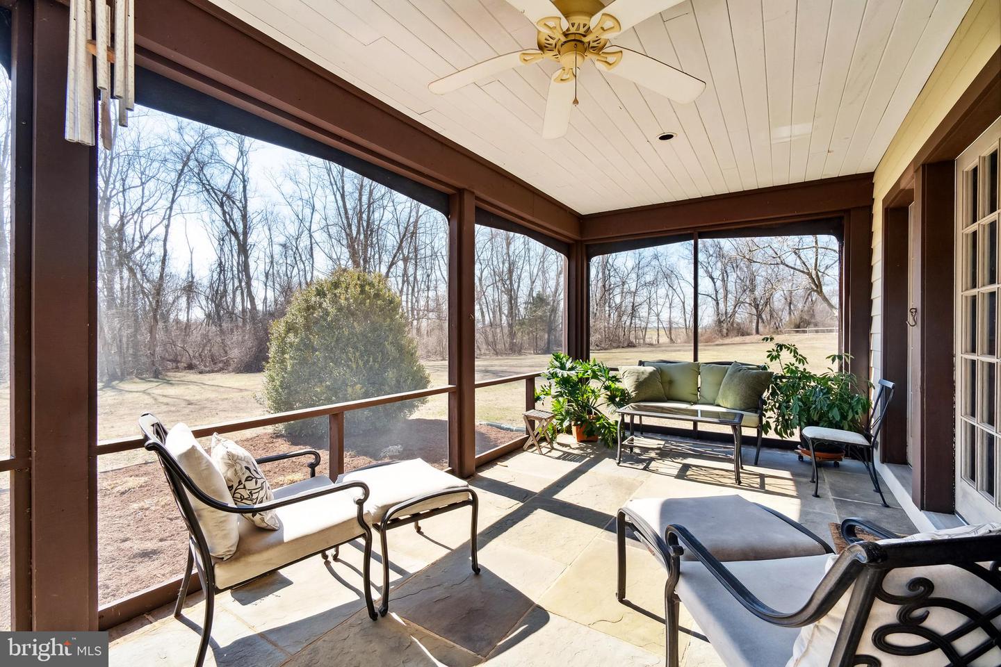 24576 Langford Rd Property Photo 33