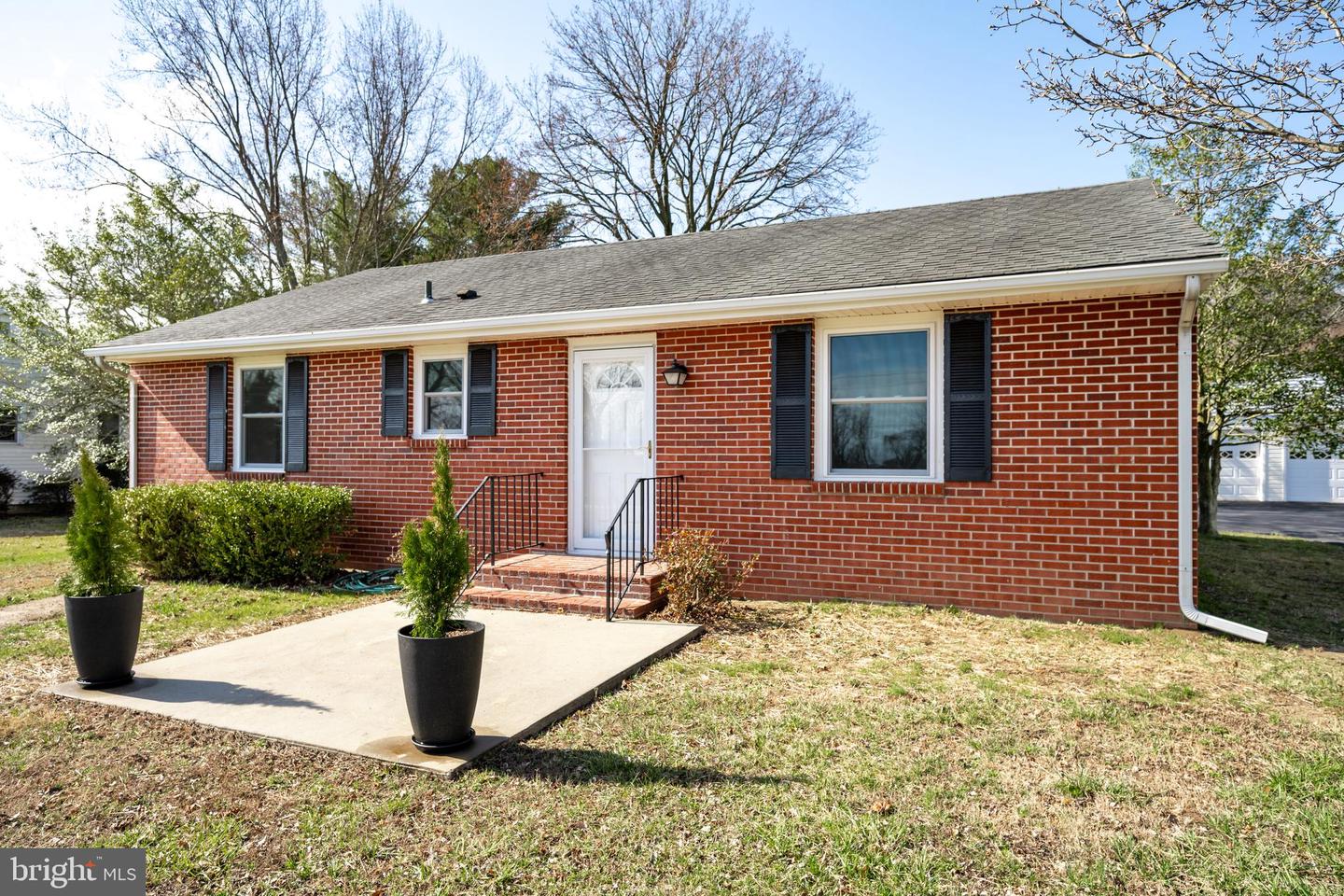 25161 Smithville Rd Property Photo