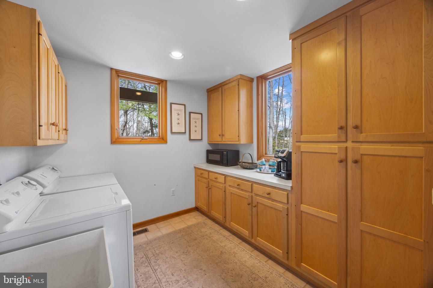 6581 Elizabeths Ln Property Photo 30