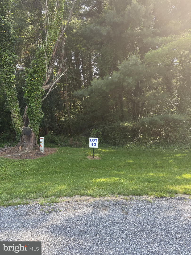 13 Wilson Point Rd Property Photo 1