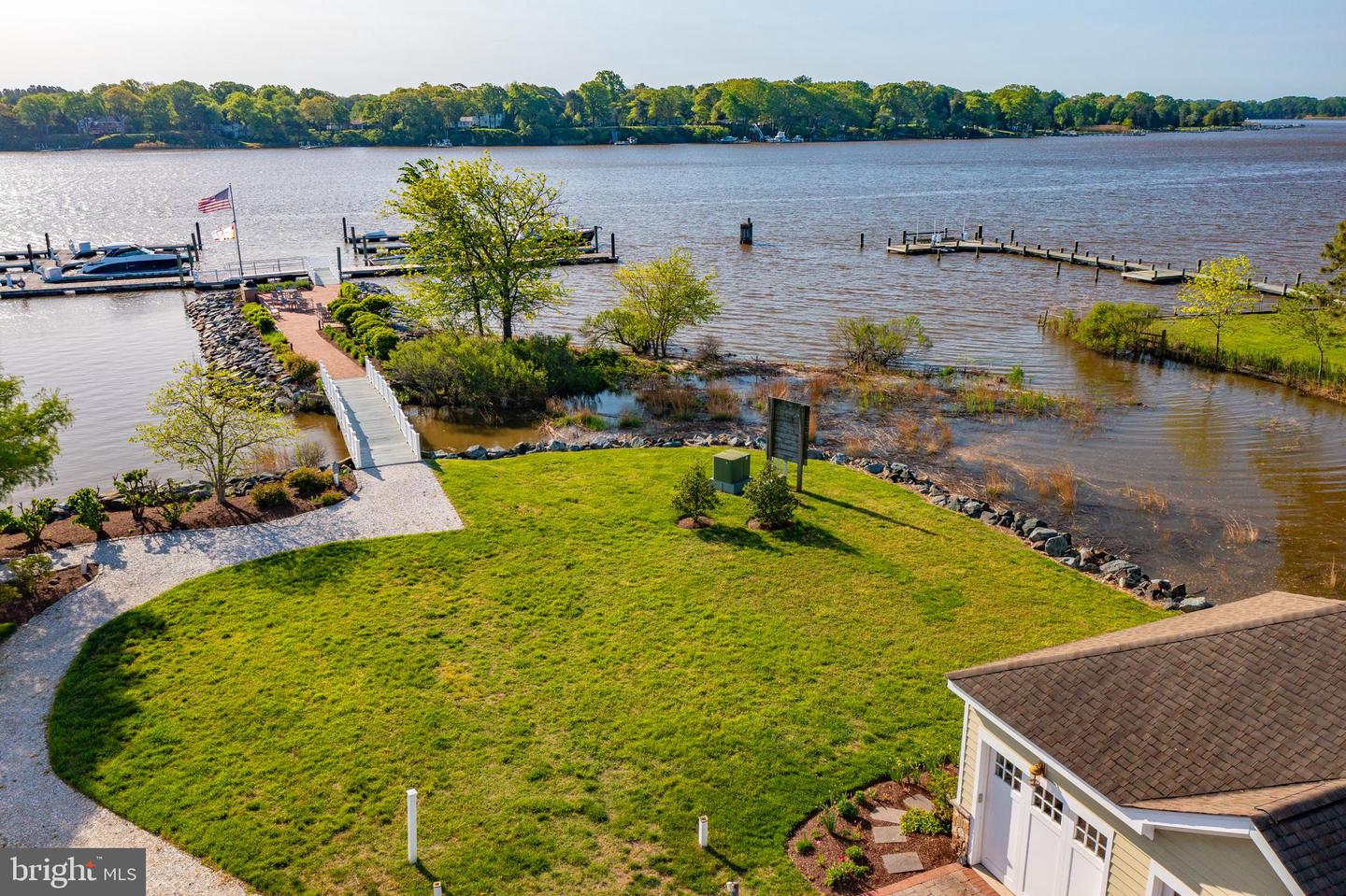 108 Little Harbor Way Property Photo 1