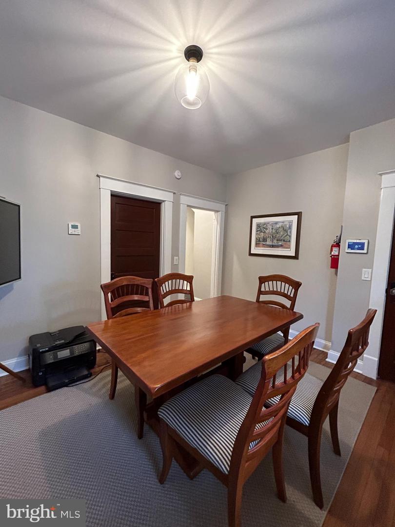 302 Park Row #basement Office 3 Property Photo 4