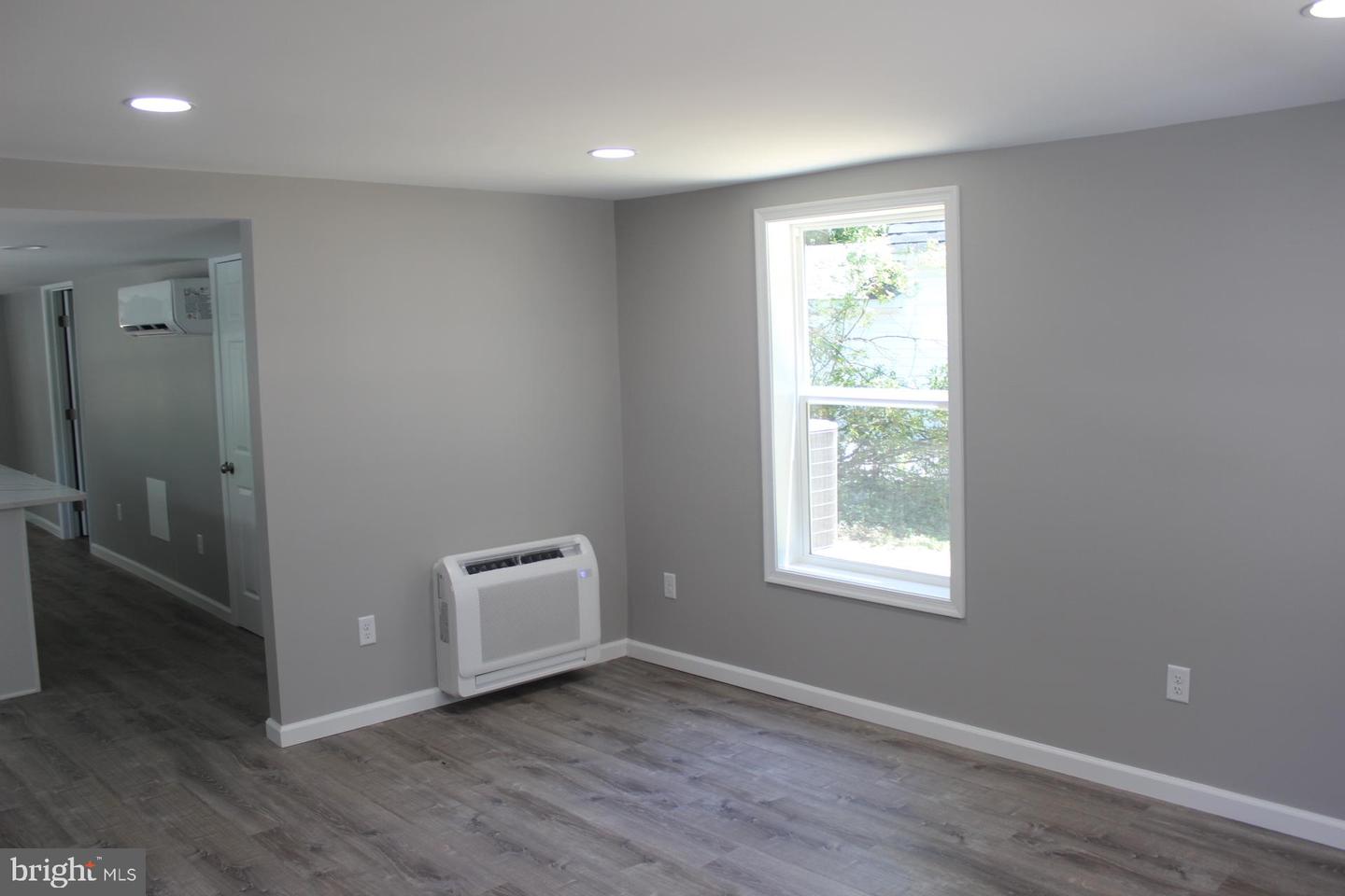21232 Rock Hall Ave Property Photo 11
