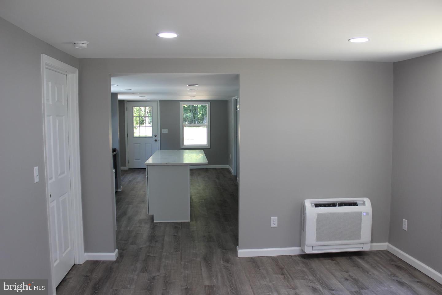 21232 Rock Hall Ave Property Photo 12