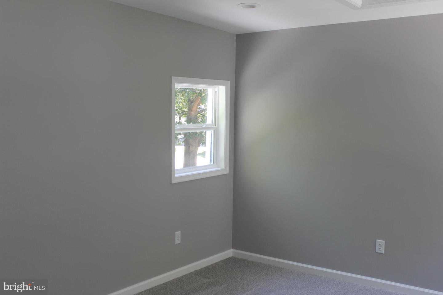 21232 Rock Hall Ave Property Photo 13