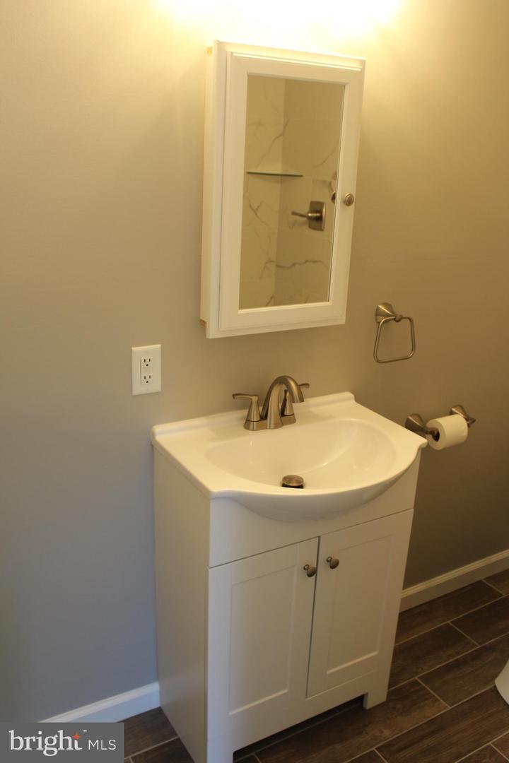 21232 Rock Hall Ave Property Photo 15