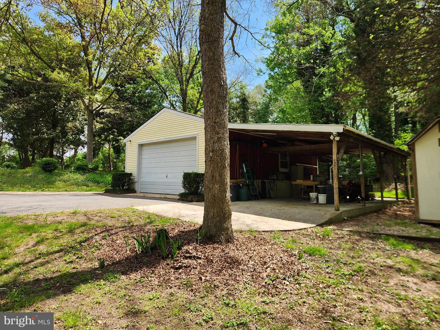 201 Ericsson Ave Property Photo 4