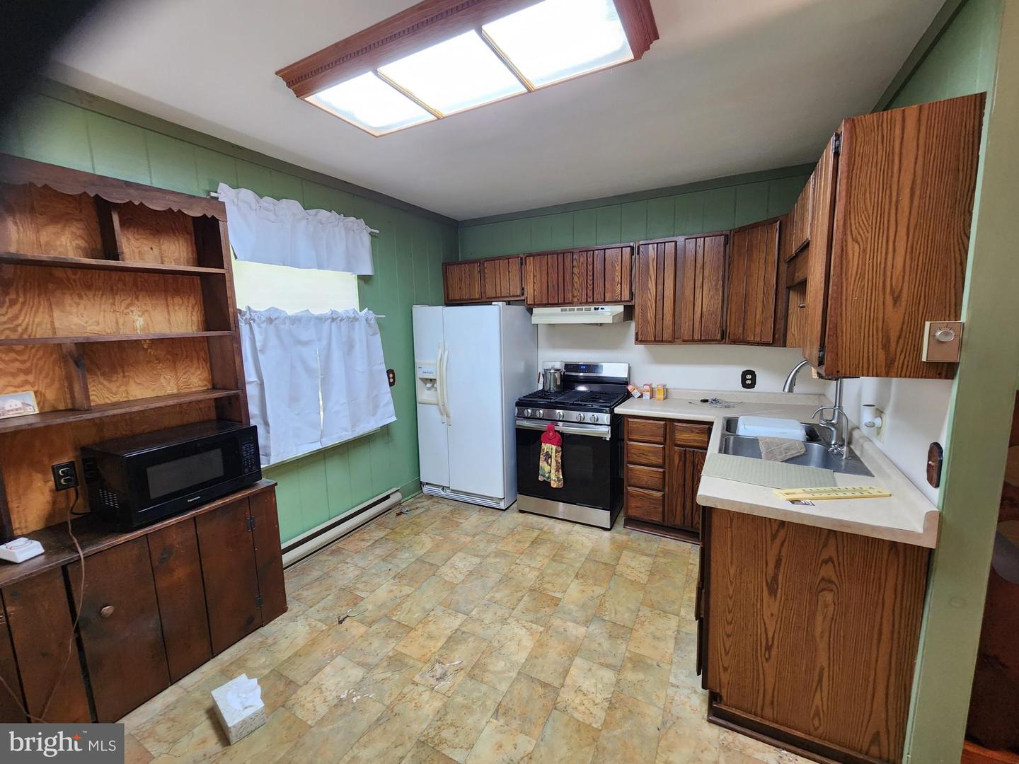 201 Ericsson Ave Property Photo 39