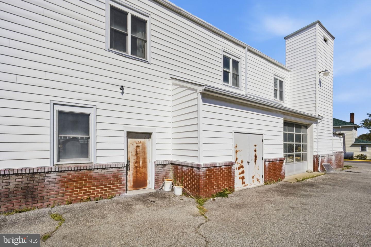 21309 E Sharp St Property Photo 4