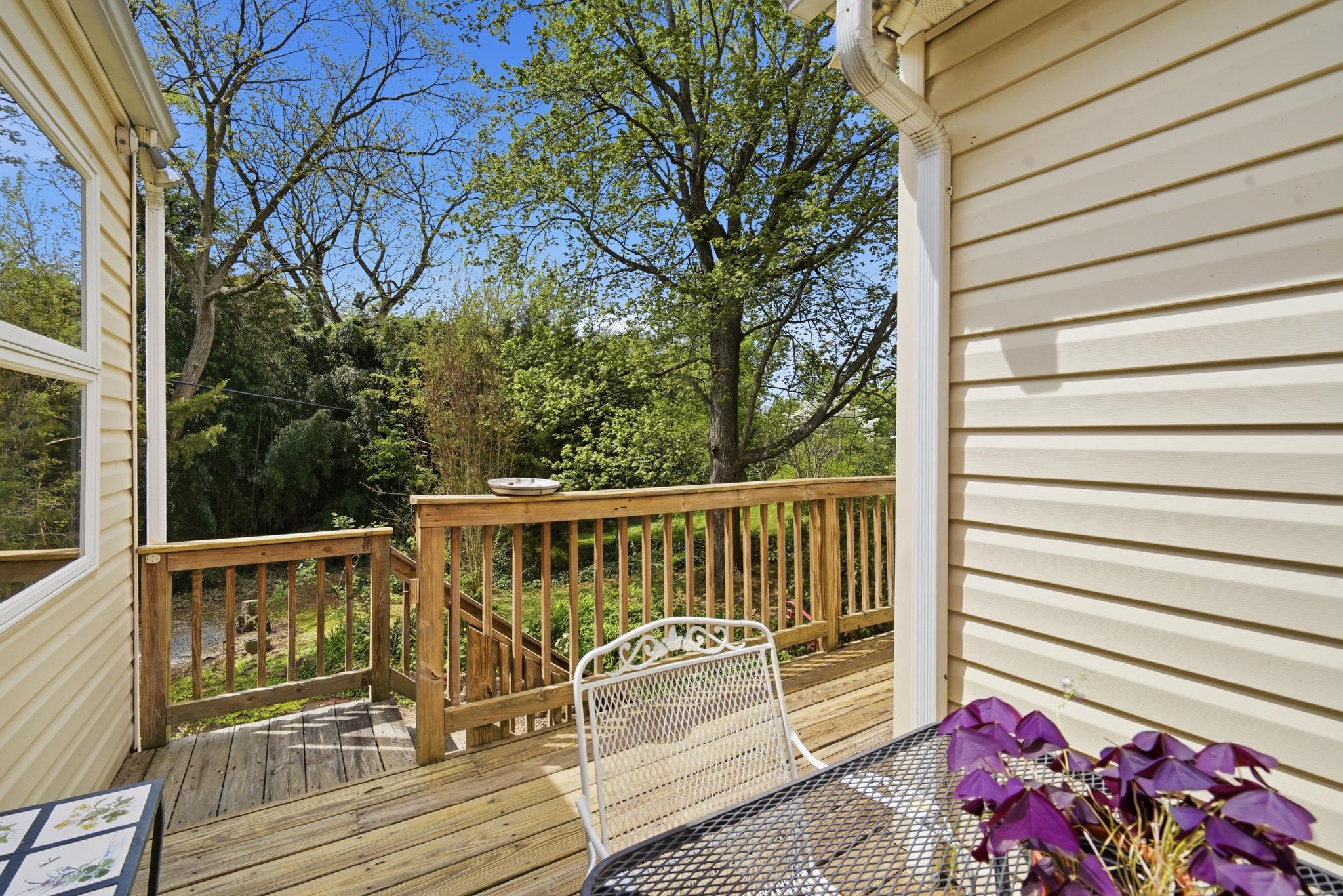 14136 Kentmore Park Rd Property Photo 13