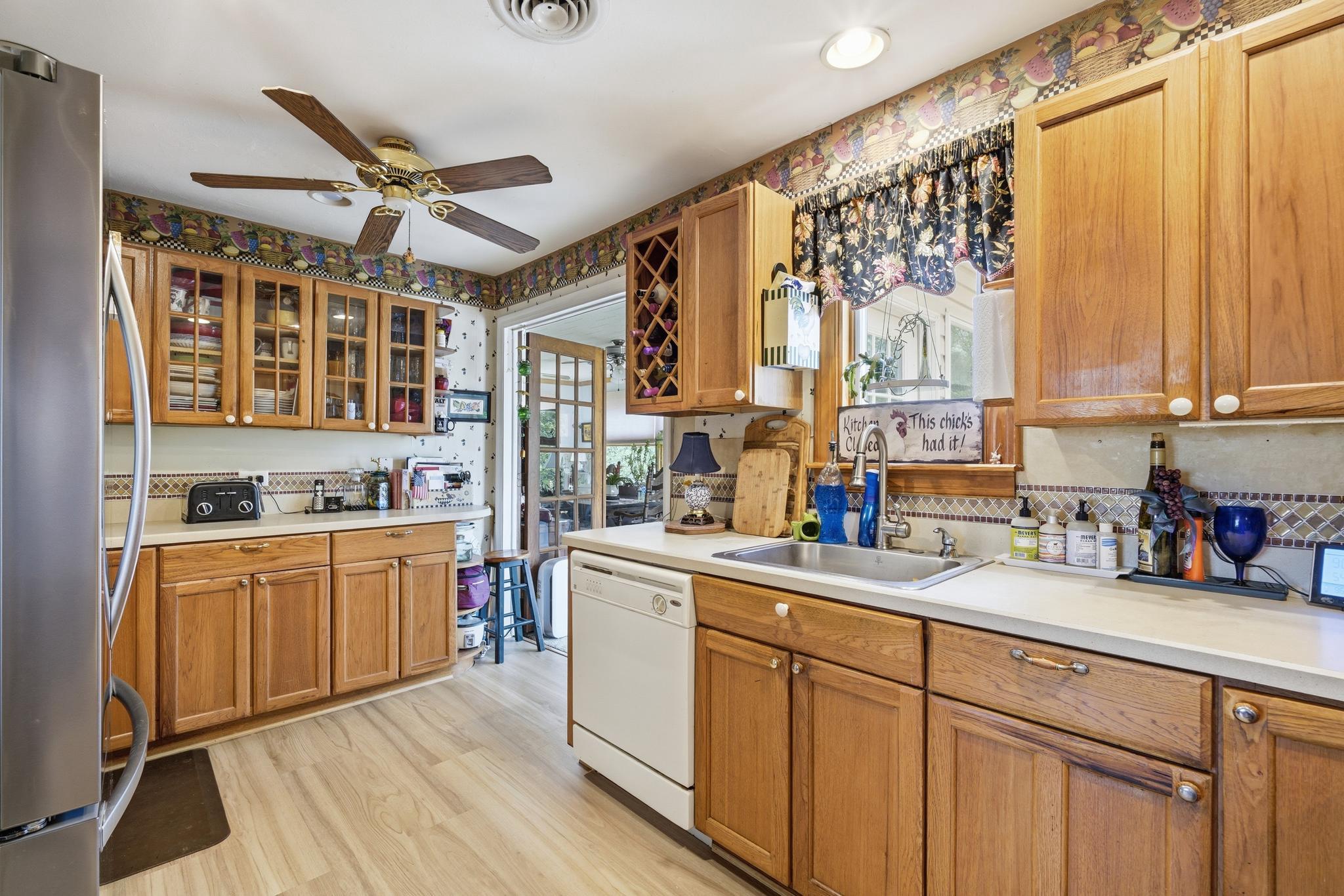 14136 Kentmore Park Rd Property Photo 21