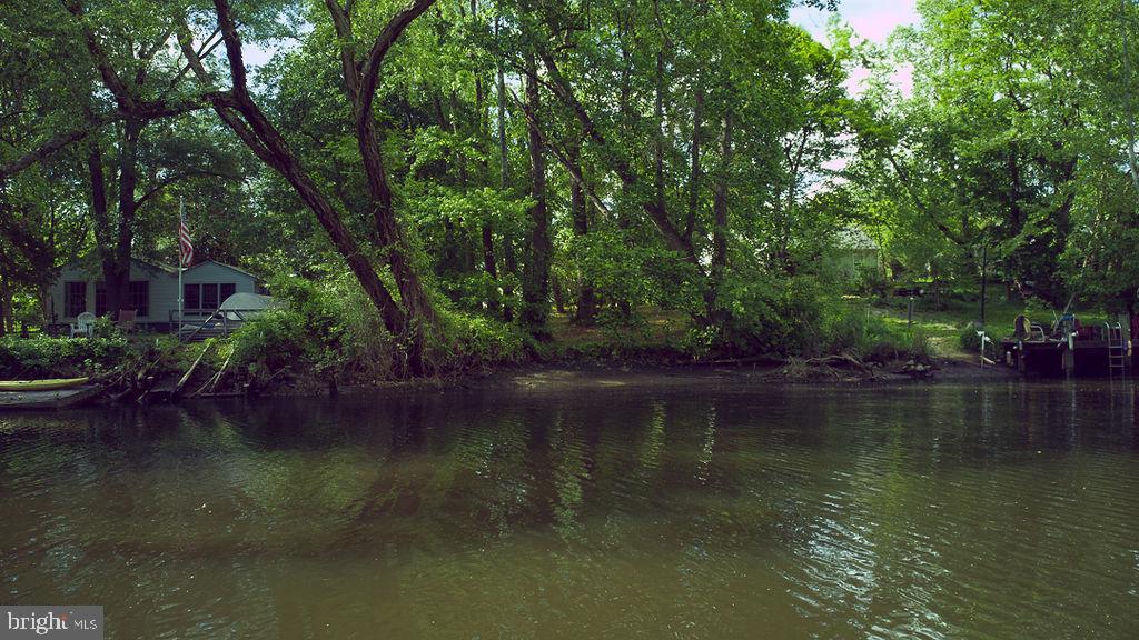 River Bend Ln Property Photo 2