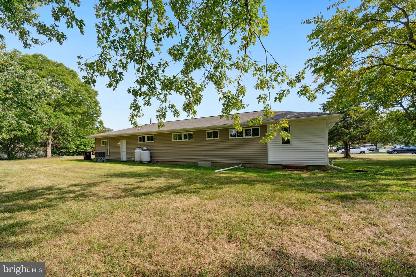 21424 Catholic Ave Property Photo 16