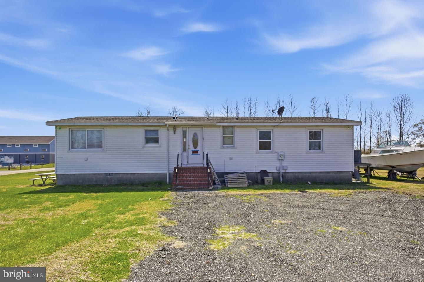 5666 Walnut St Property Photo 5