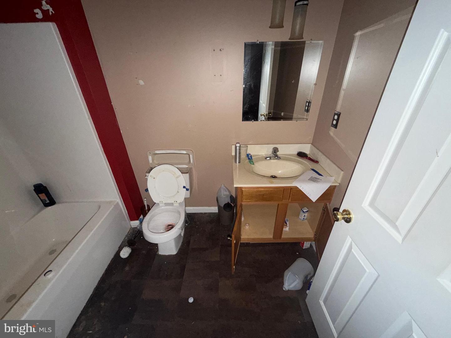 25028 Heather Ln Property Photo 6