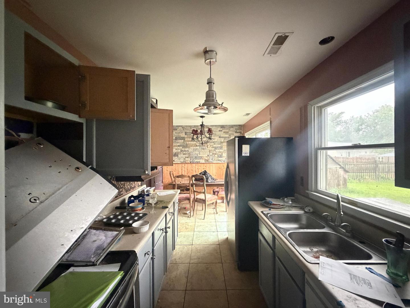 25028 Heather Ln Property Photo 9