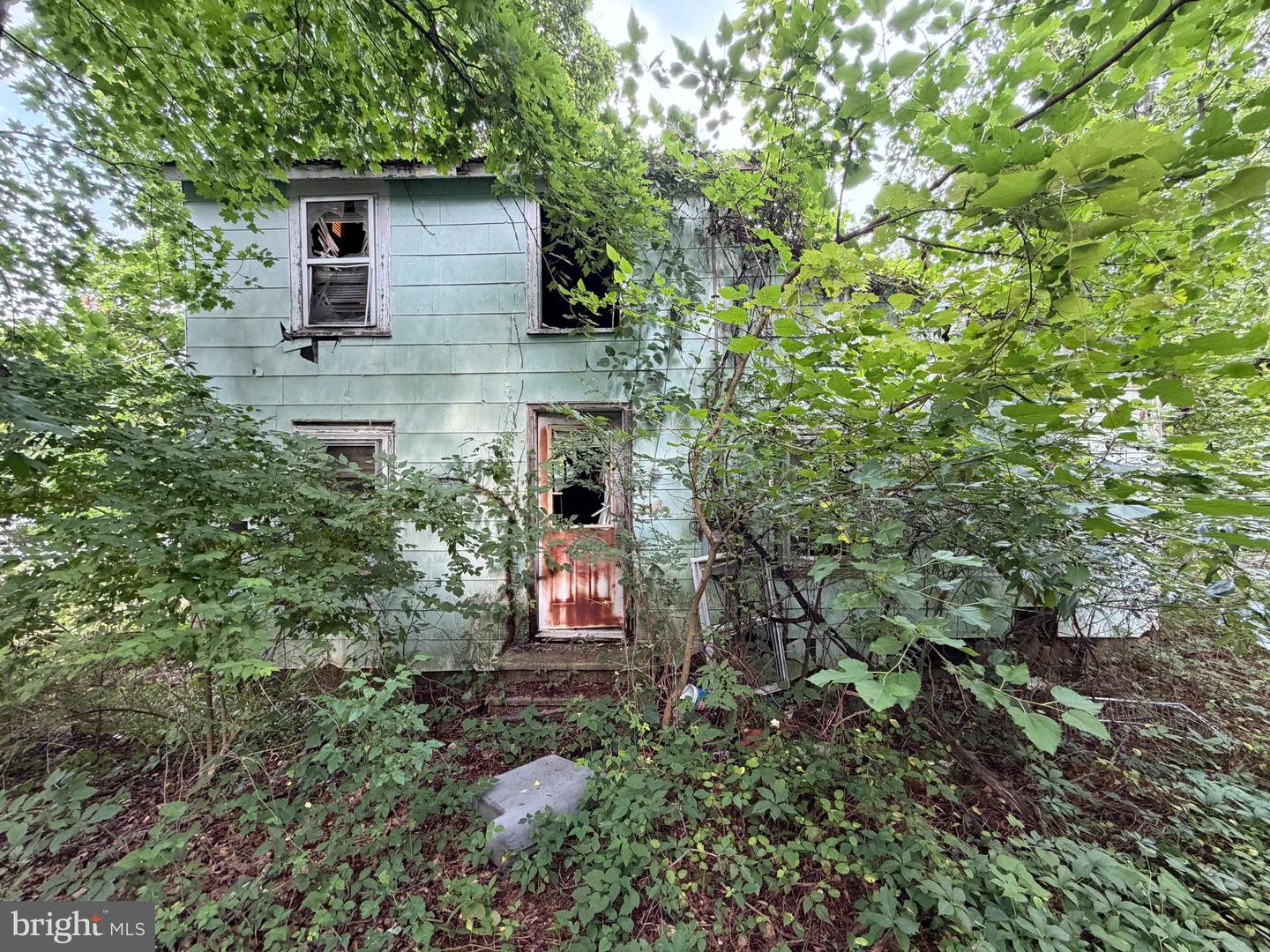 316 Middle St Property Photo 1