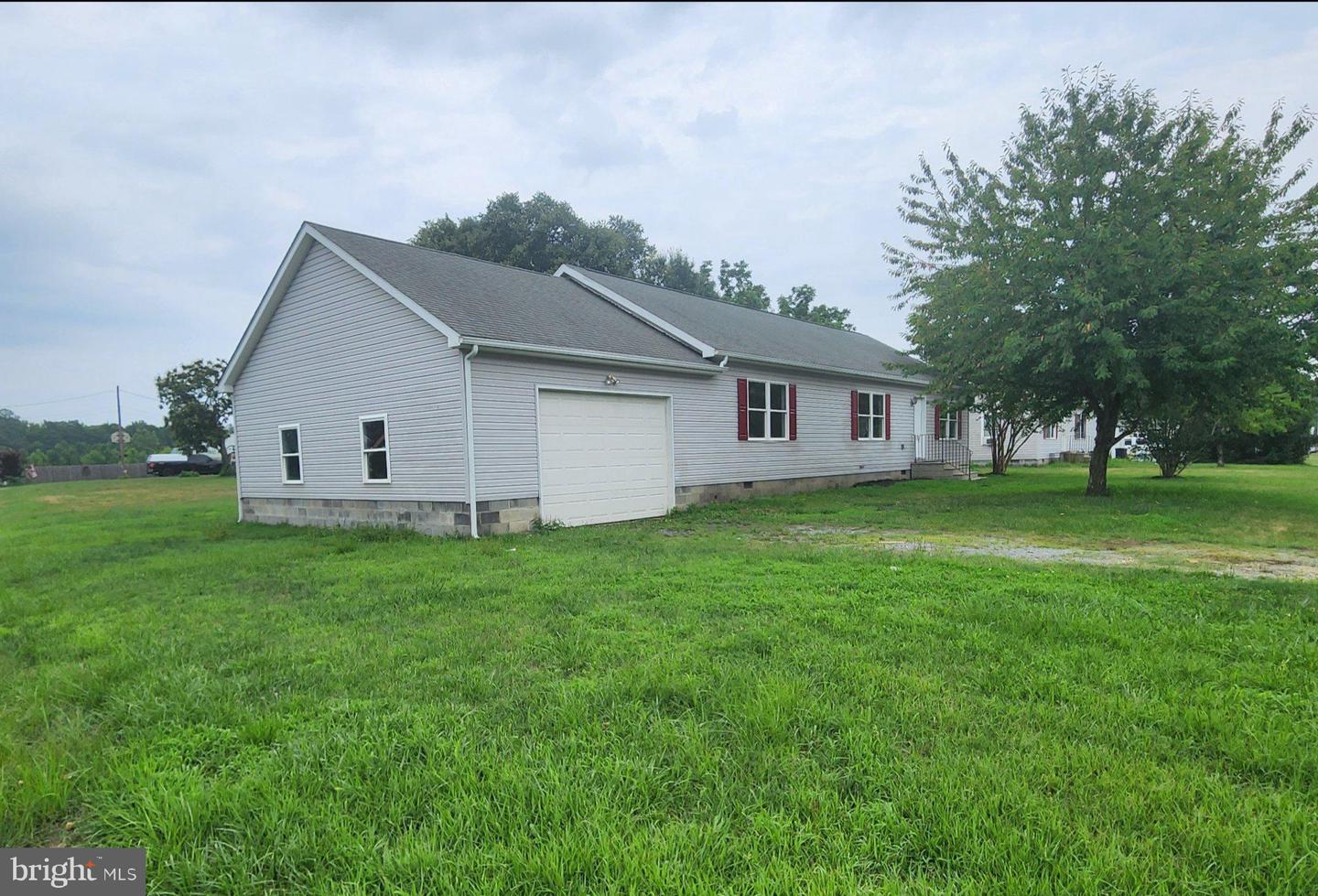 5925 Williams St Property Photo 1