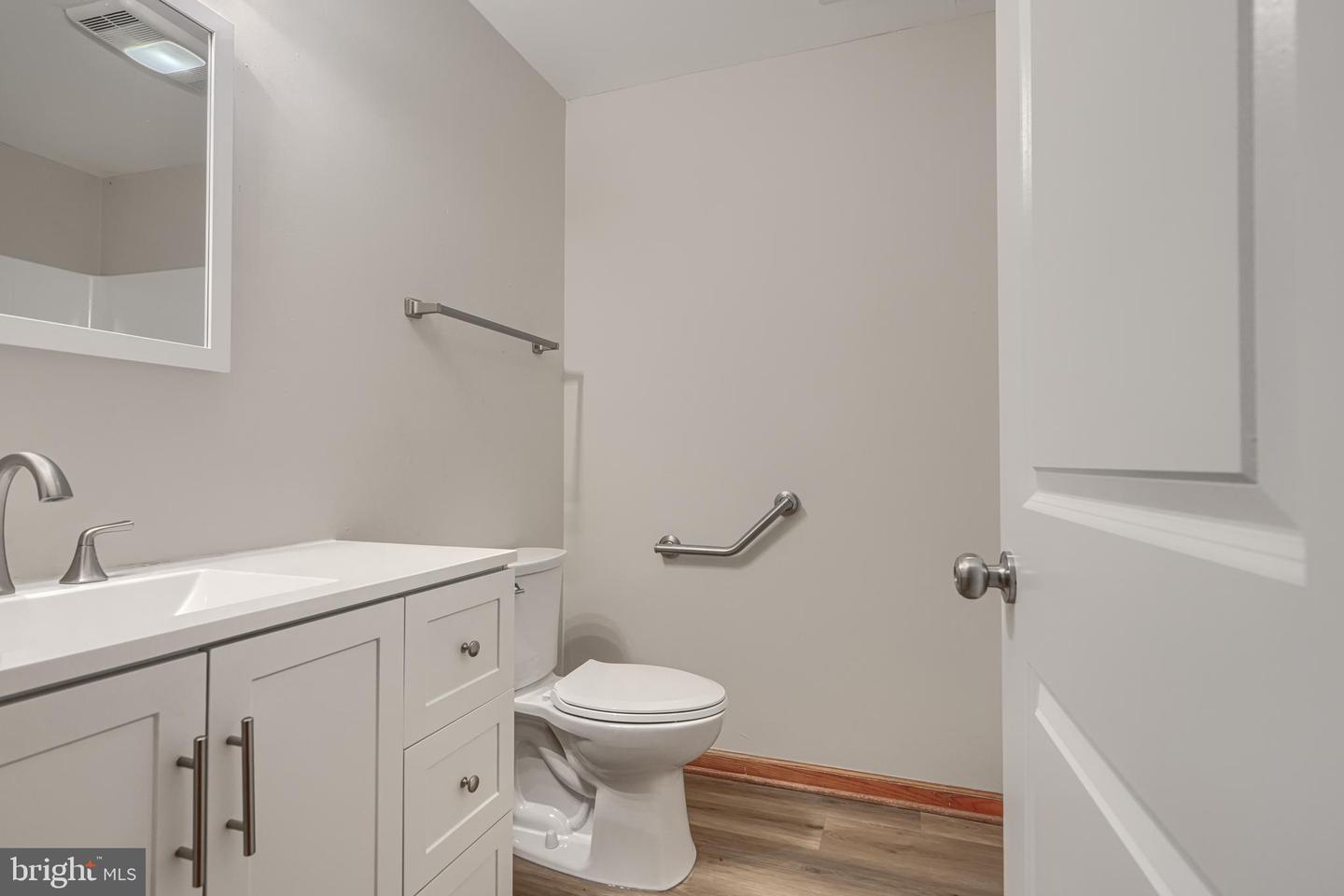 5925 Williams St Property Photo 15