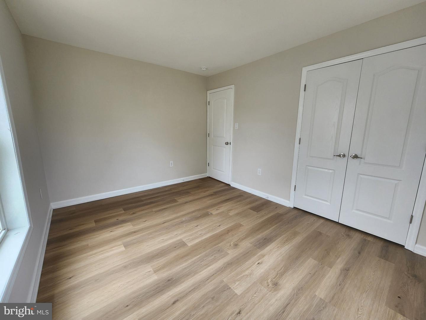 5925 Williams St Property Photo 17
