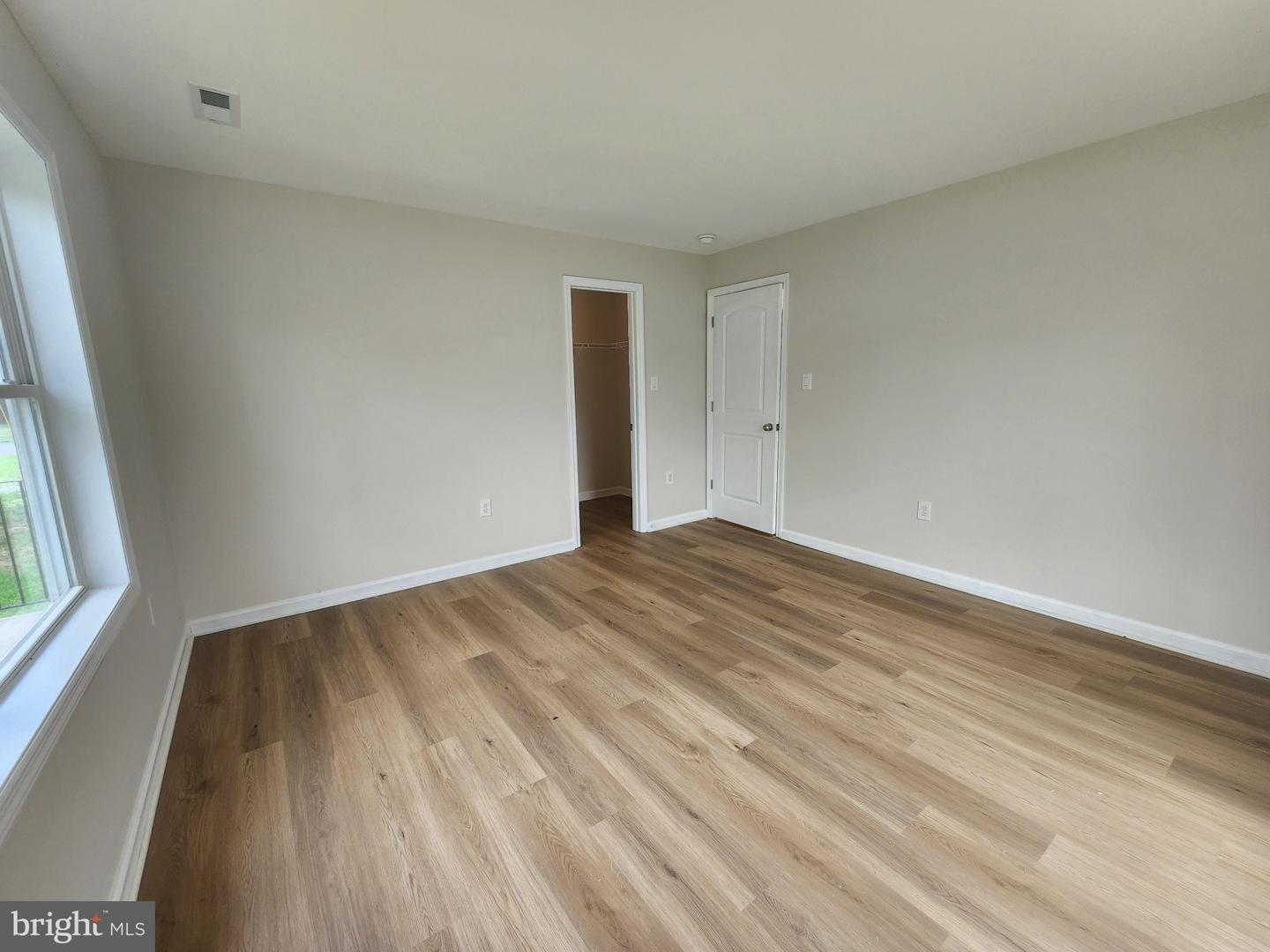 5925 Williams St Property Photo 18