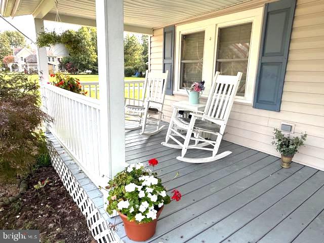 6022 N Main St Property Photo 4