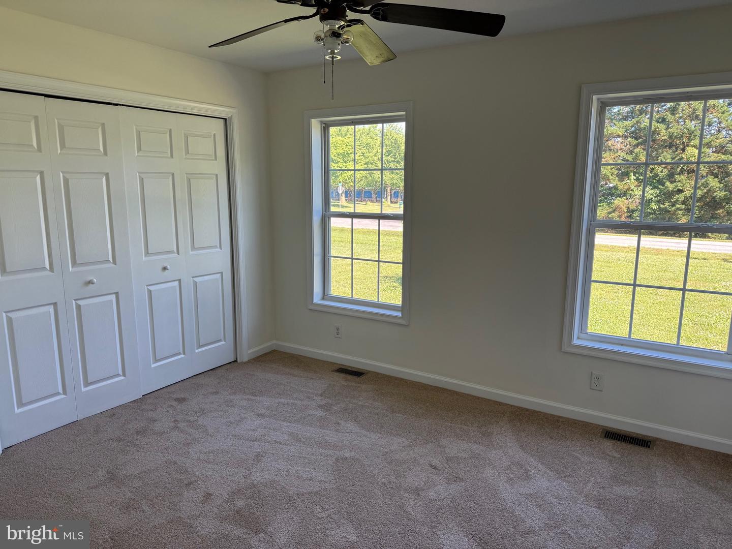 1010 Twin Ct Property Photo 12