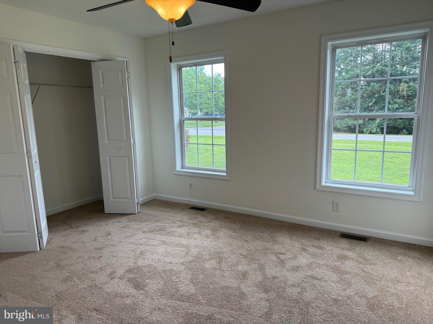 1010 Twin Ct Property Photo 17