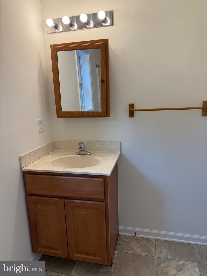 1010 Twin Ct Property Photo 20