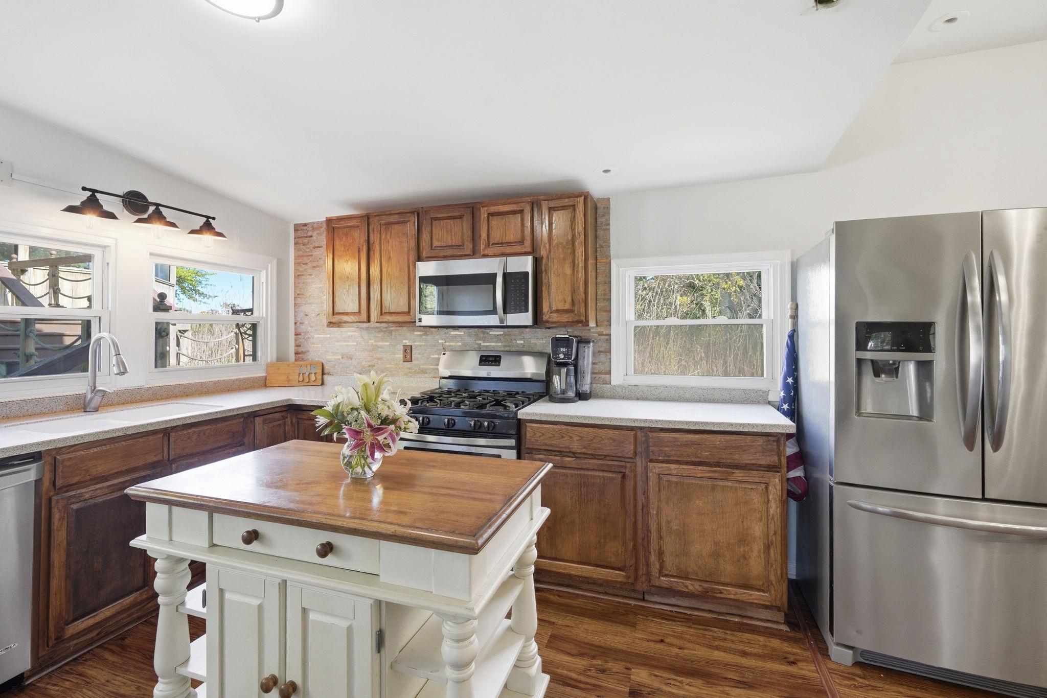 20714 Wilkins Ave Property Photo 10