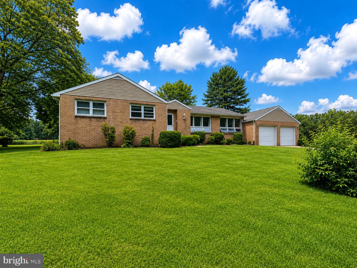 14021 E Beechwood Rd Property Photo 1