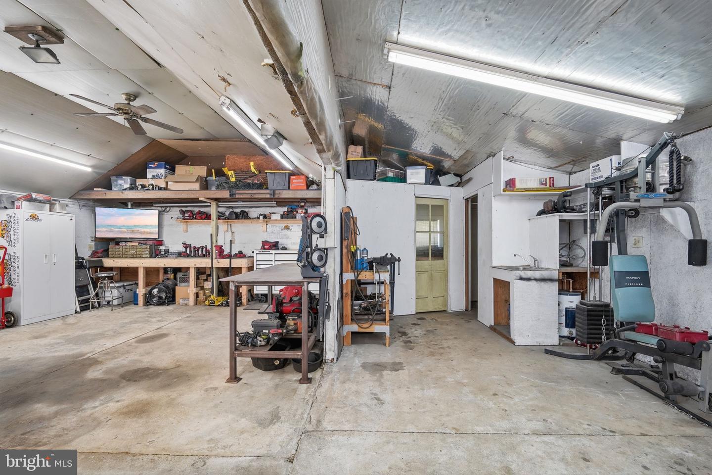 10725 Worton Rd Property Photo 8