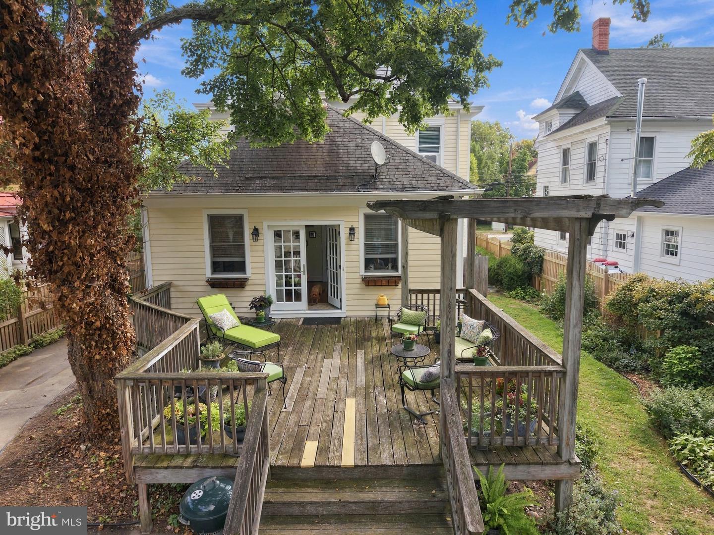 212 Washington Ave Property Photo 15