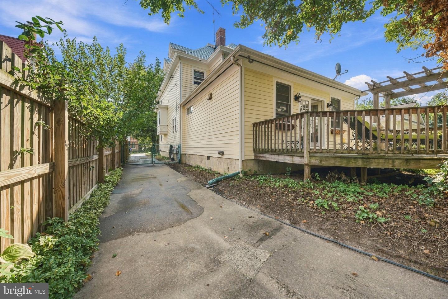 212 Washington Ave Property Photo 35