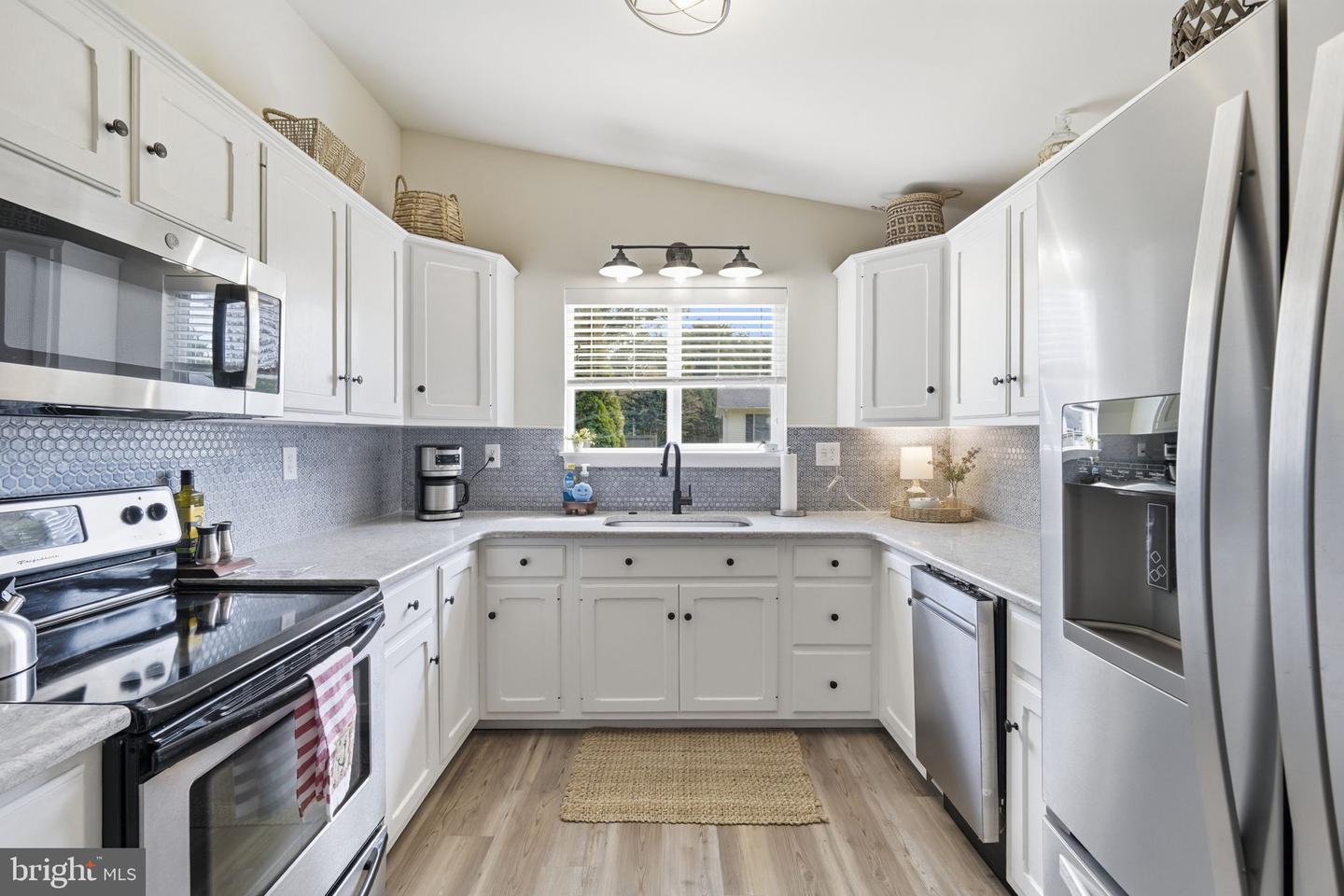 20705 Wilkins Ave Property Photo 9