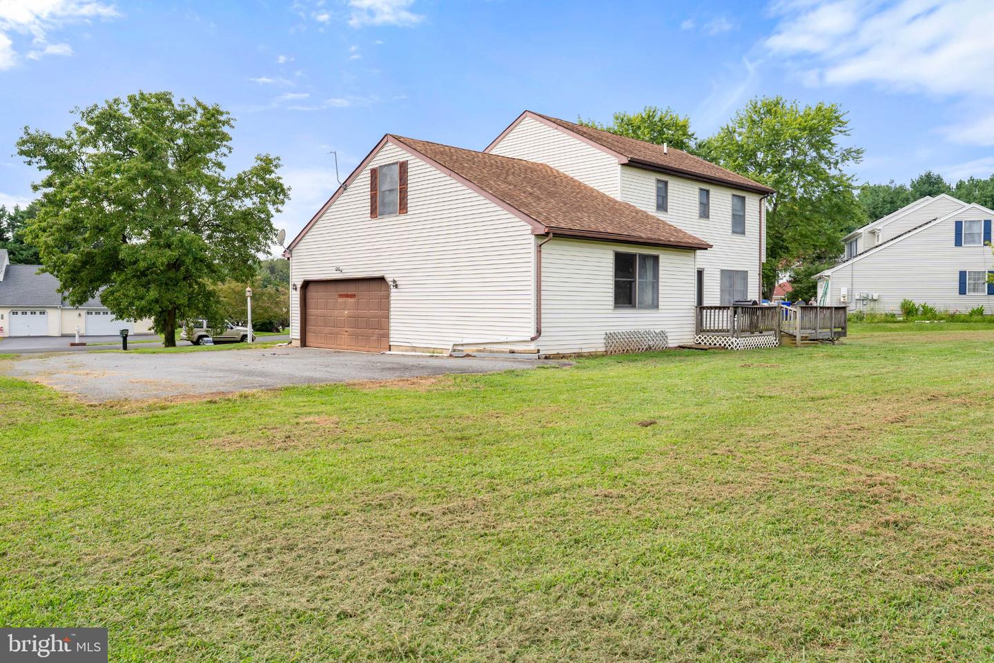 206 Maplewood Ln Property Photo 27