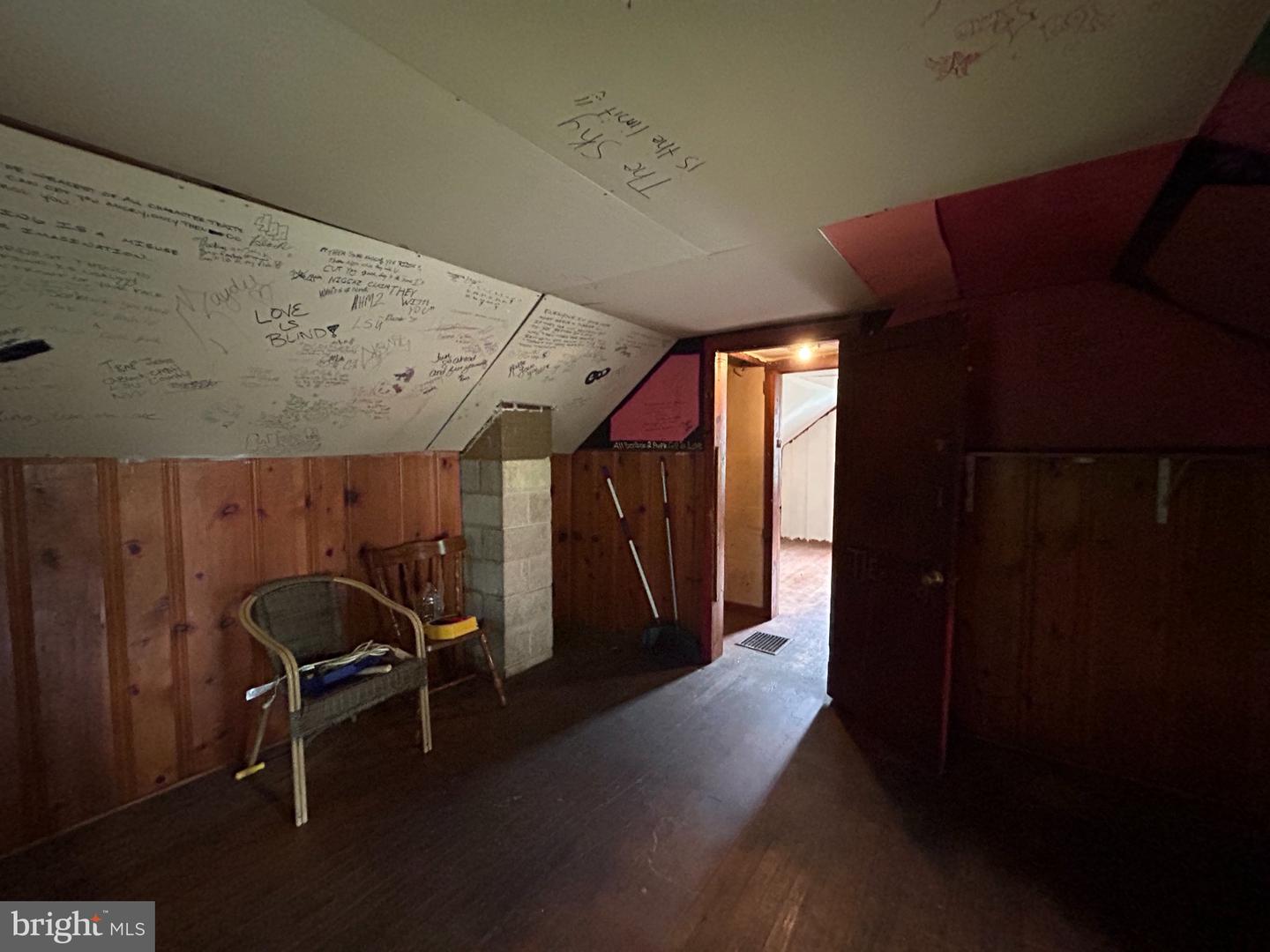 223 Mount Vernon Ave Property Photo 14