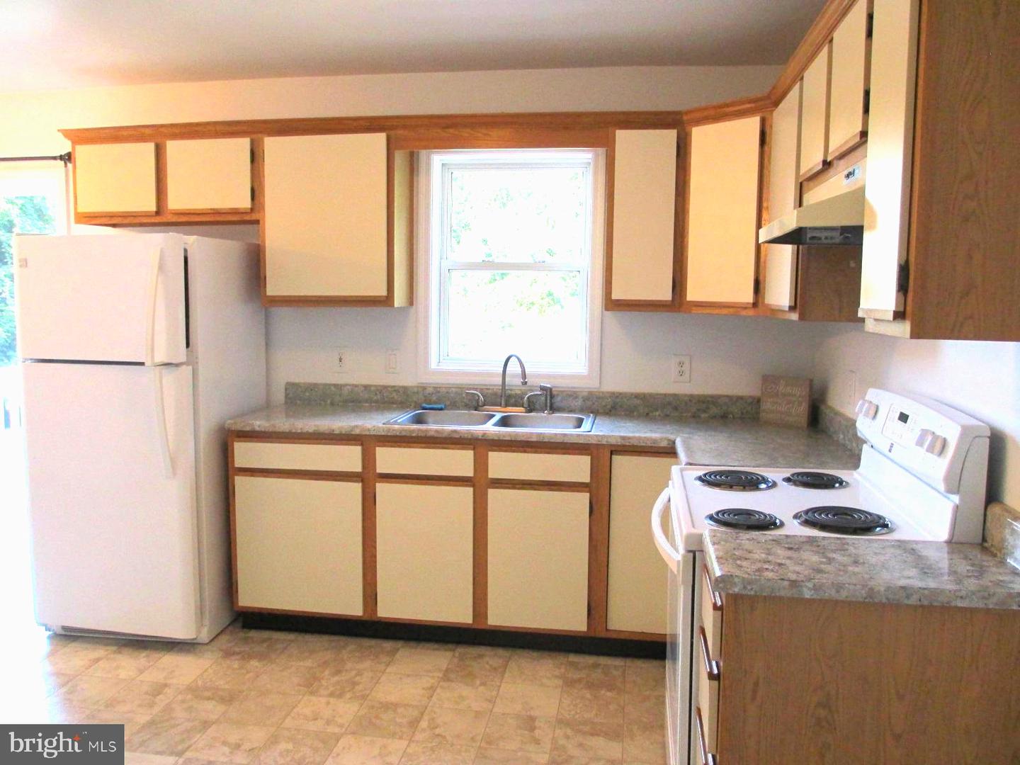 8732 Elm Rd Property Photo 12