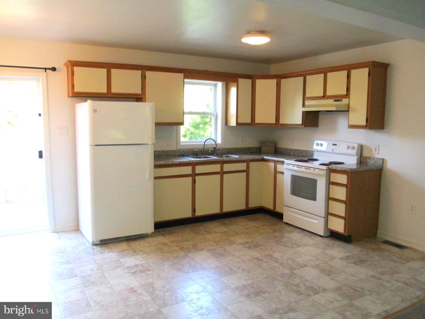 8732 Elm Rd Property Photo 13