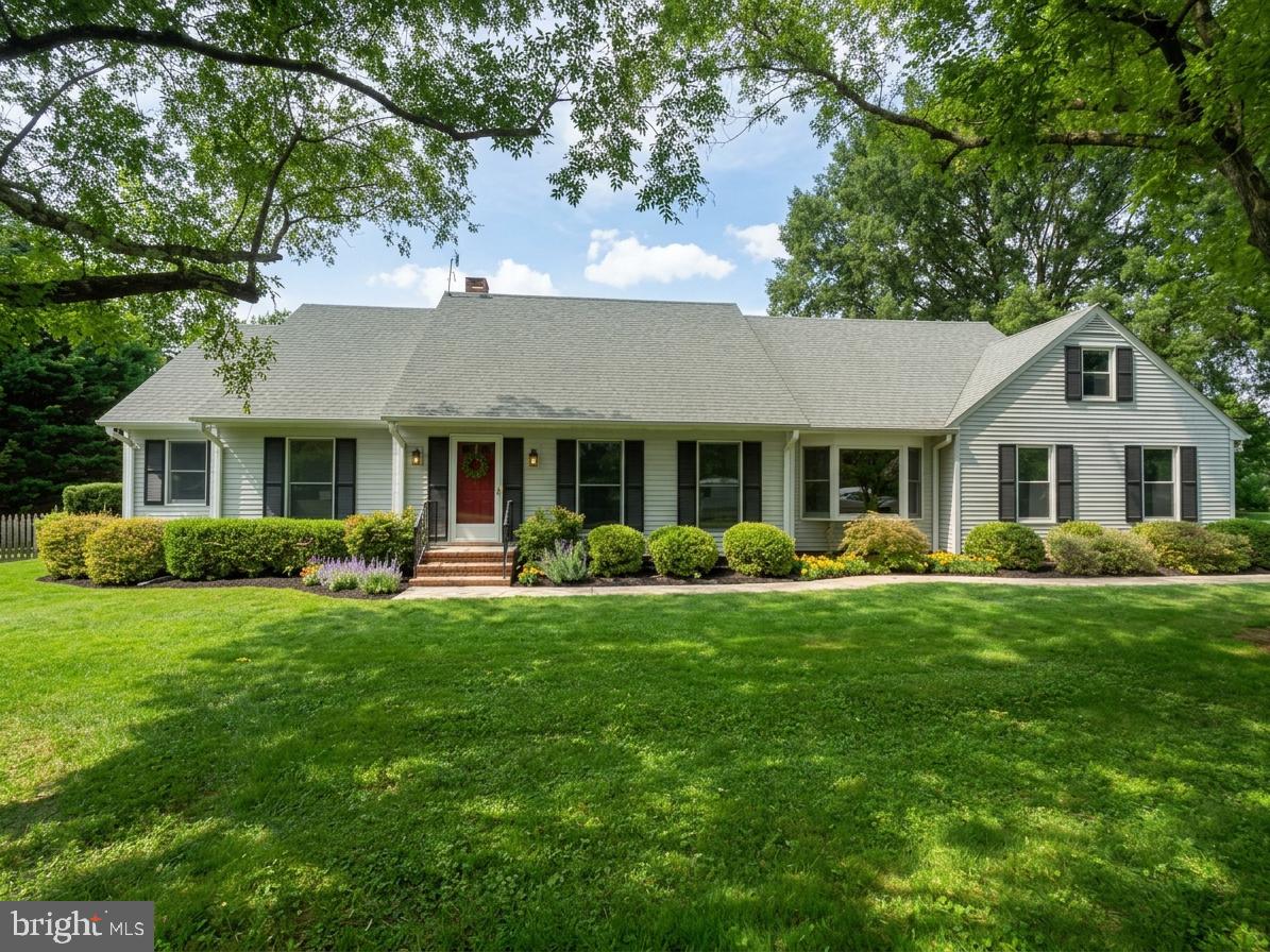 7712 Waterview Ln Property Photo 1