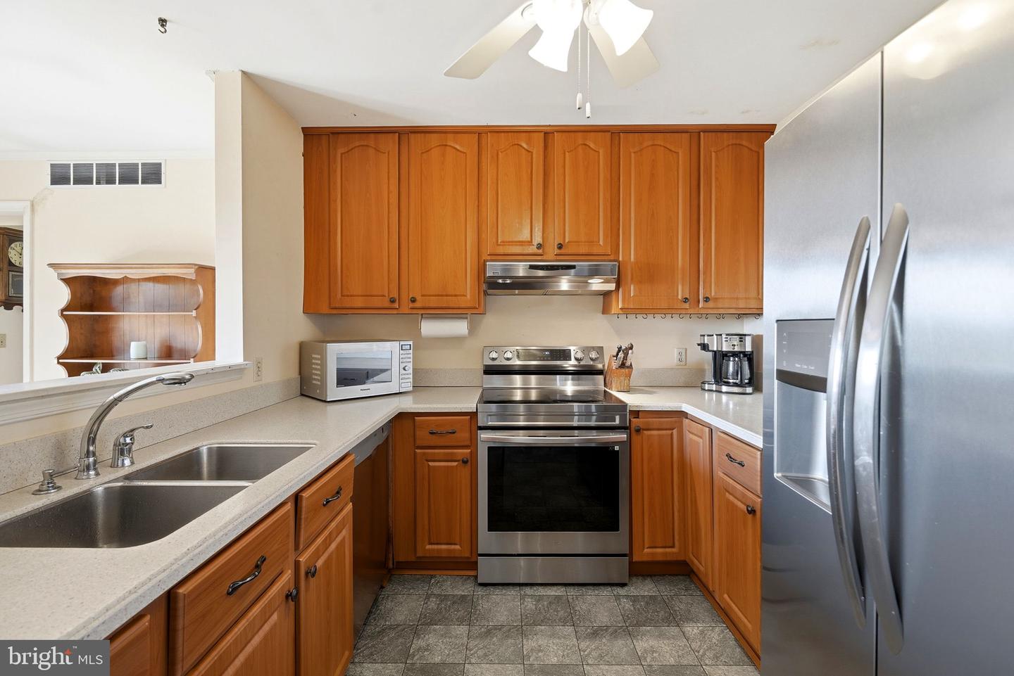 10 Cedar Chase Ct Property Photo 13