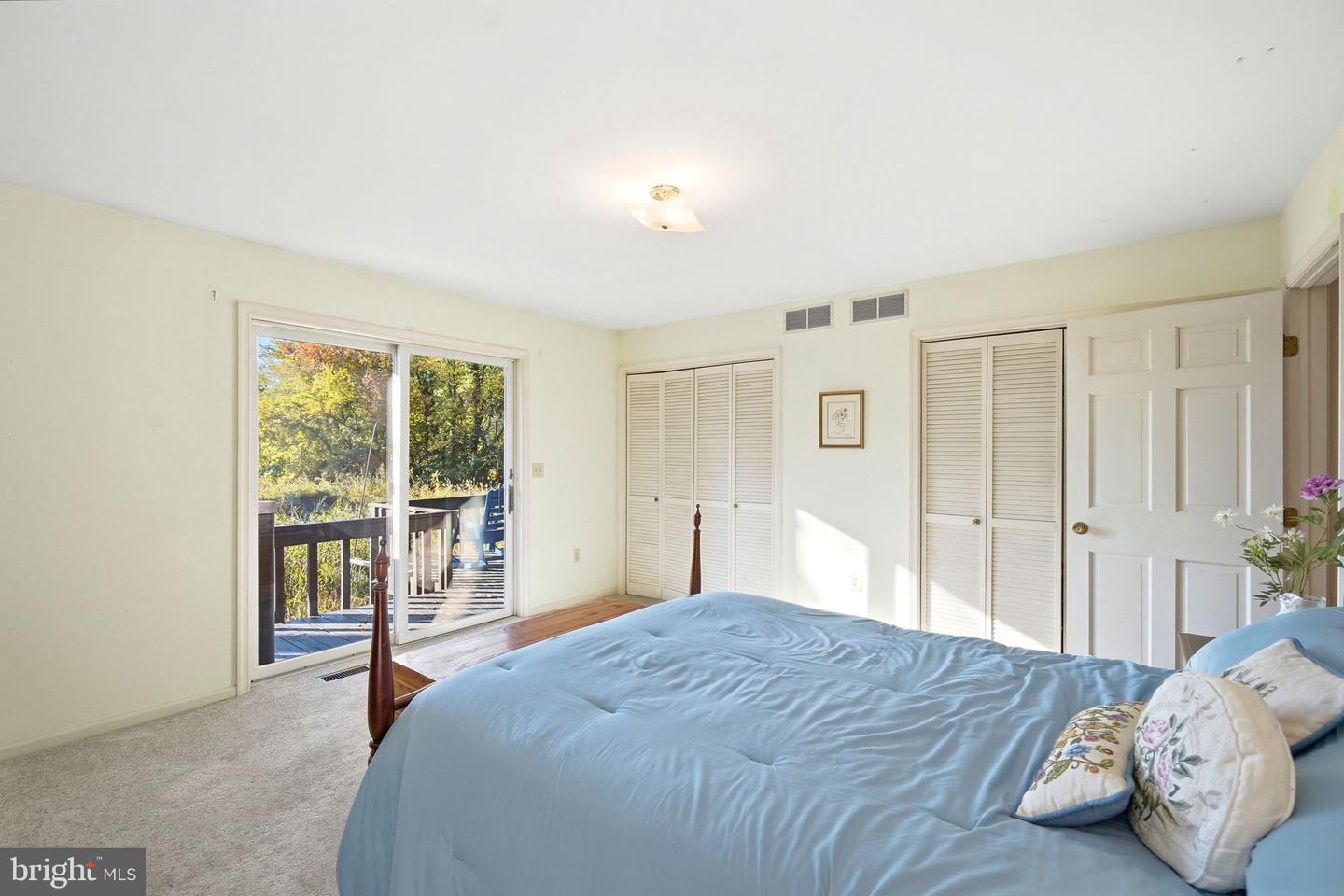 10 Cedar Chase Ct Property Photo 16